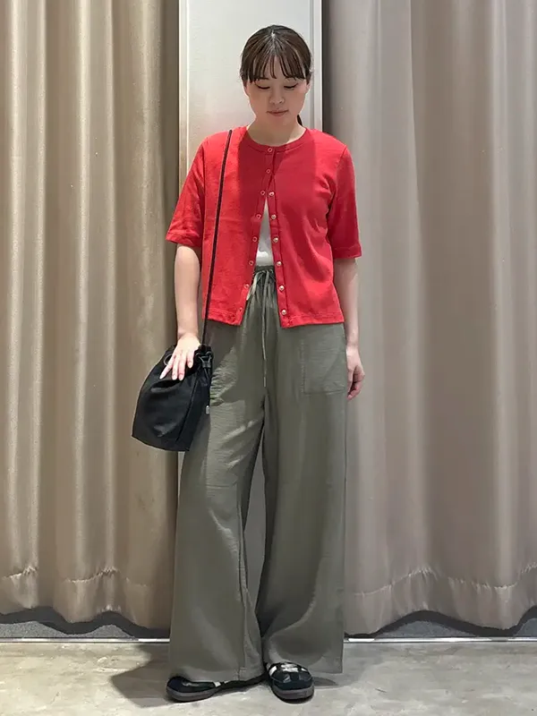 着こなしに変化がつけられきちんと感も得られるカーディガンの快適コーデ | UVカット コーデ